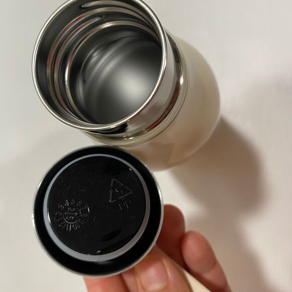 Hello Kitty x Starbucks Cream Stainless Steel Water Bottle | Limited Edition | M - Picture 4 of 5